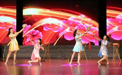 到人民中去——省文聯文藝志愿者走進東莞塘廈文藝創作采風惠民演出